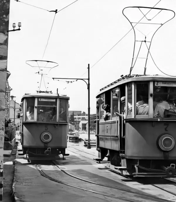 historic black and white photo of Dubrovnik trams