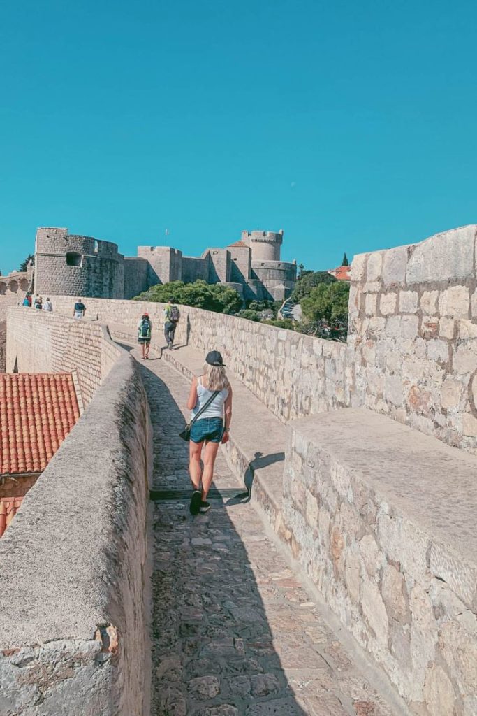 Lower, thicker Renaissance-era walls adapted for cannon warfare.