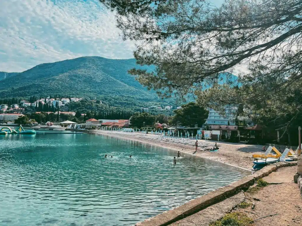 Žal Beach in front of Albatros hotel resort is great for families as we seen children with their parents enjoying.